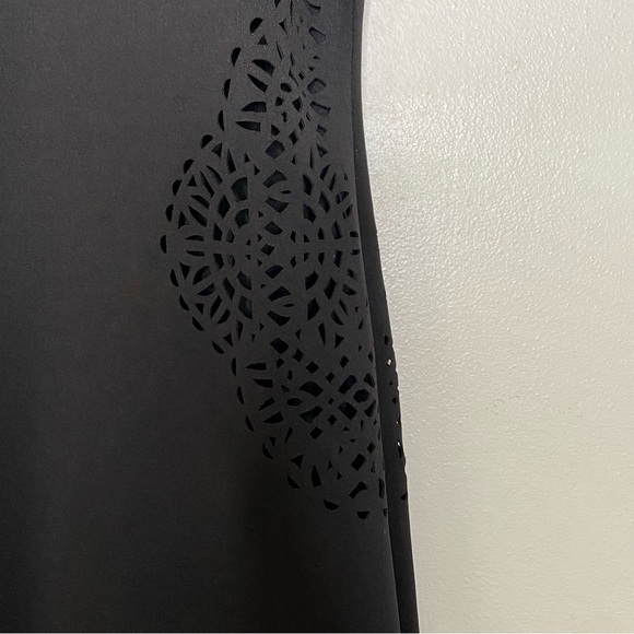 T.Tahari black laser cut scallop trim dress - Picture 3 of 11